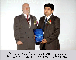 Mr. Vishwas Patel receives his award for Senior Non-IT Security Professional